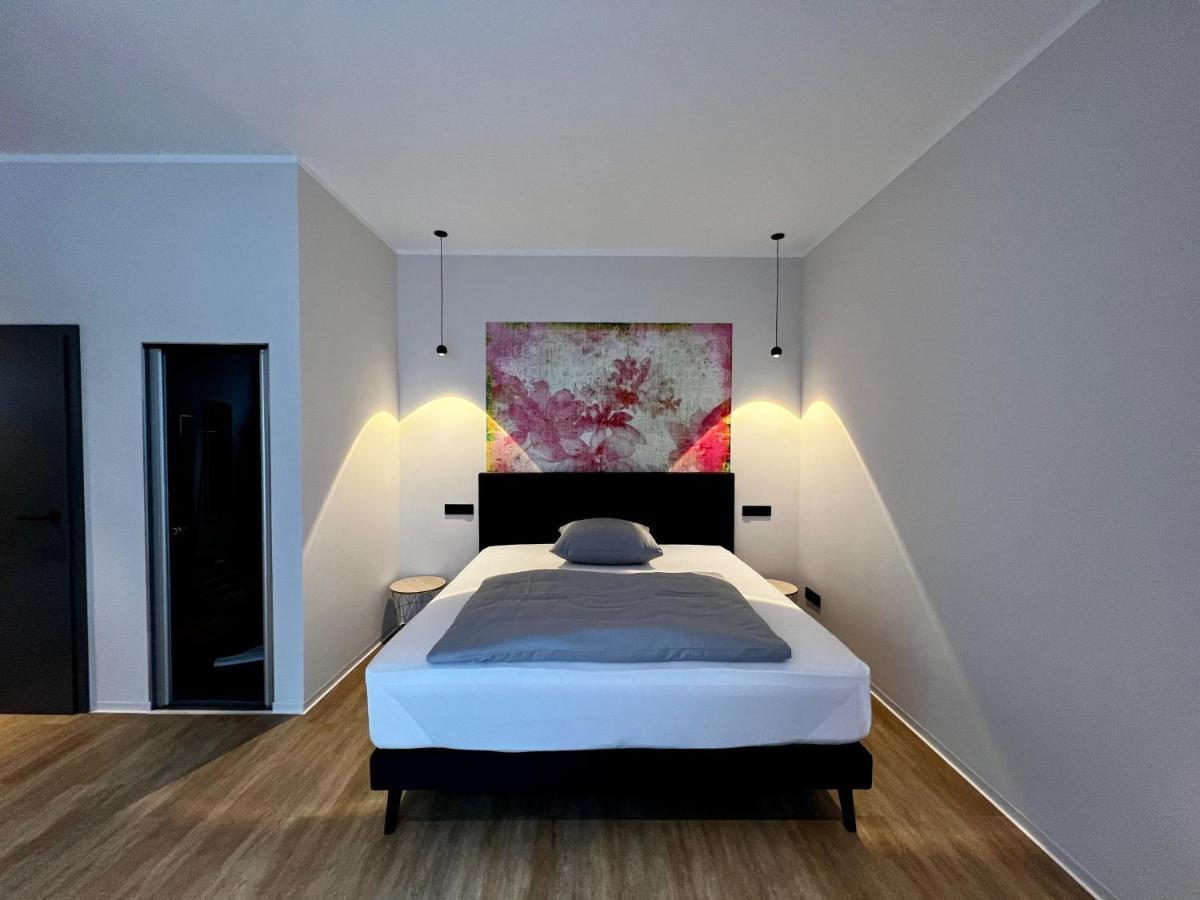 Hotel Drei Hoefe Фридрихсдорф Экстерьер фото