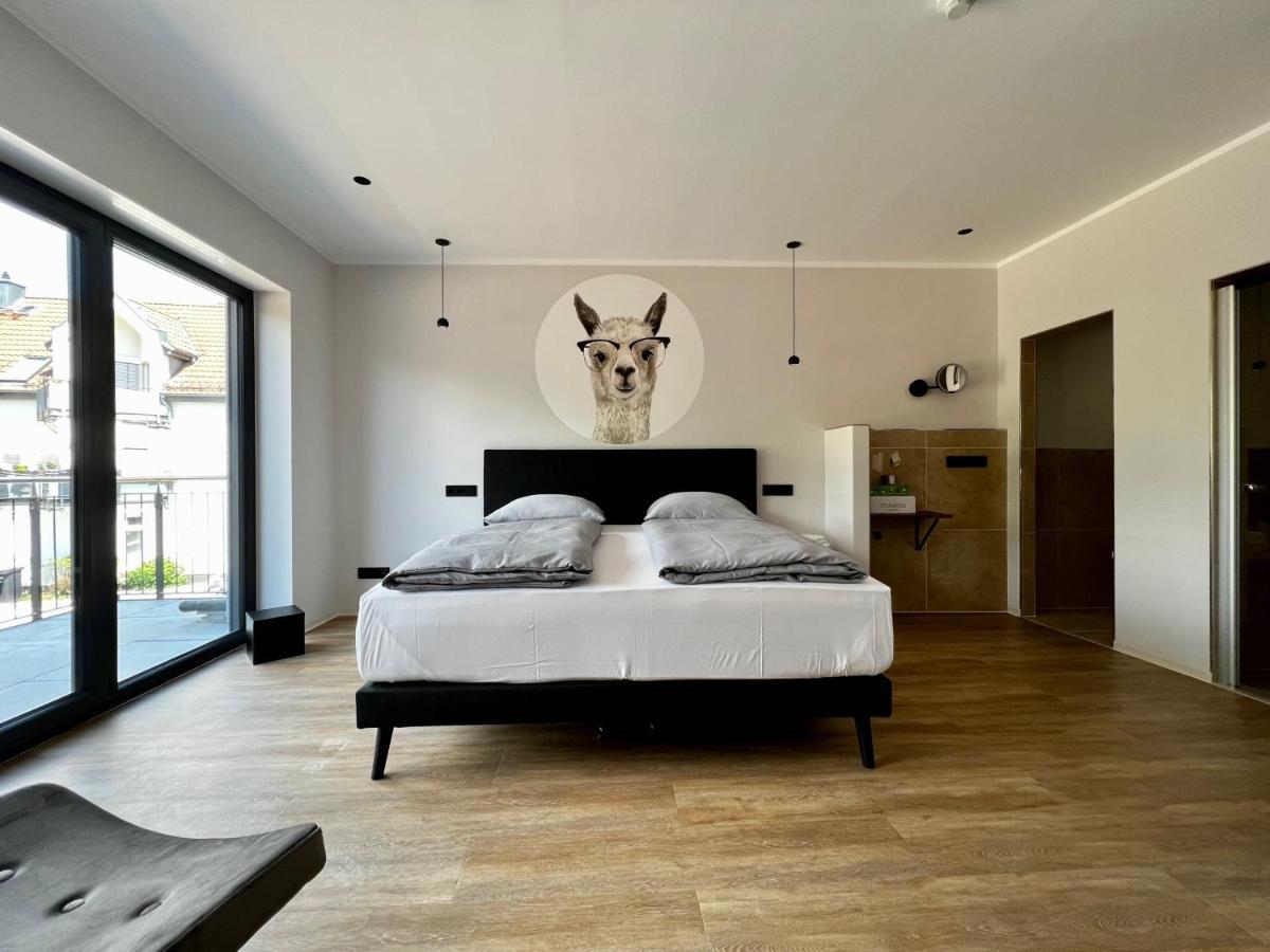 Hotel Drei Hoefe Фридрихсдорф Экстерьер фото